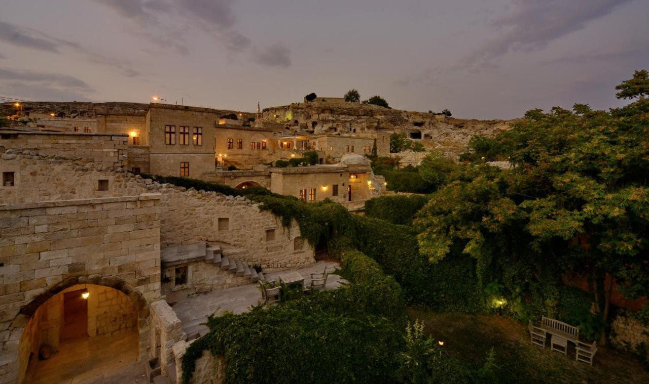 Esbelli Evi Cave Houses 어굽 외부 사진