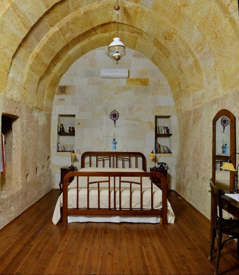 Esbelli Evi Cave Houses 어굽 외부 사진