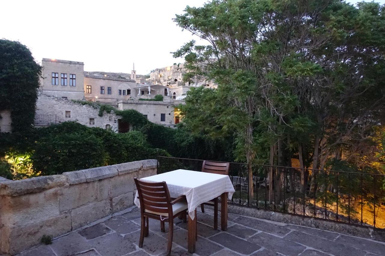 Esbelli Evi Cave Houses 어굽 외부 사진