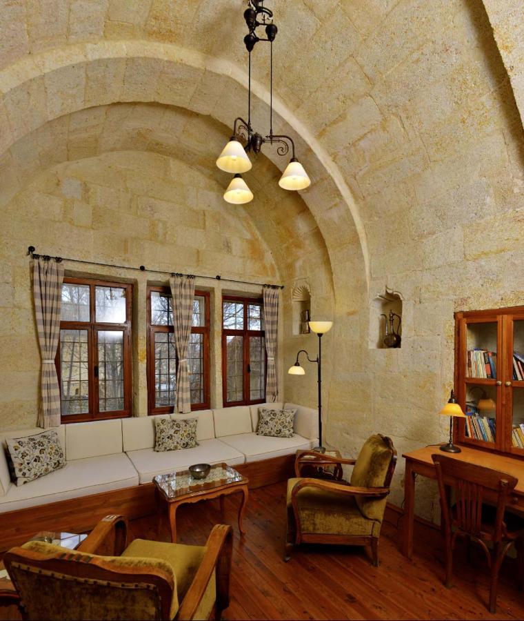 Esbelli Evi Cave Houses 어굽 외부 사진