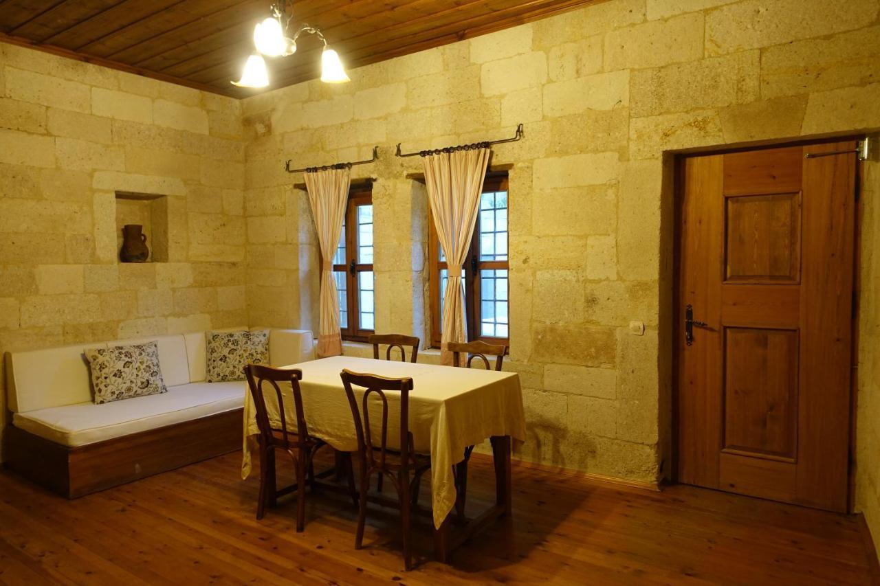 Esbelli Evi Cave Houses 어굽 외부 사진