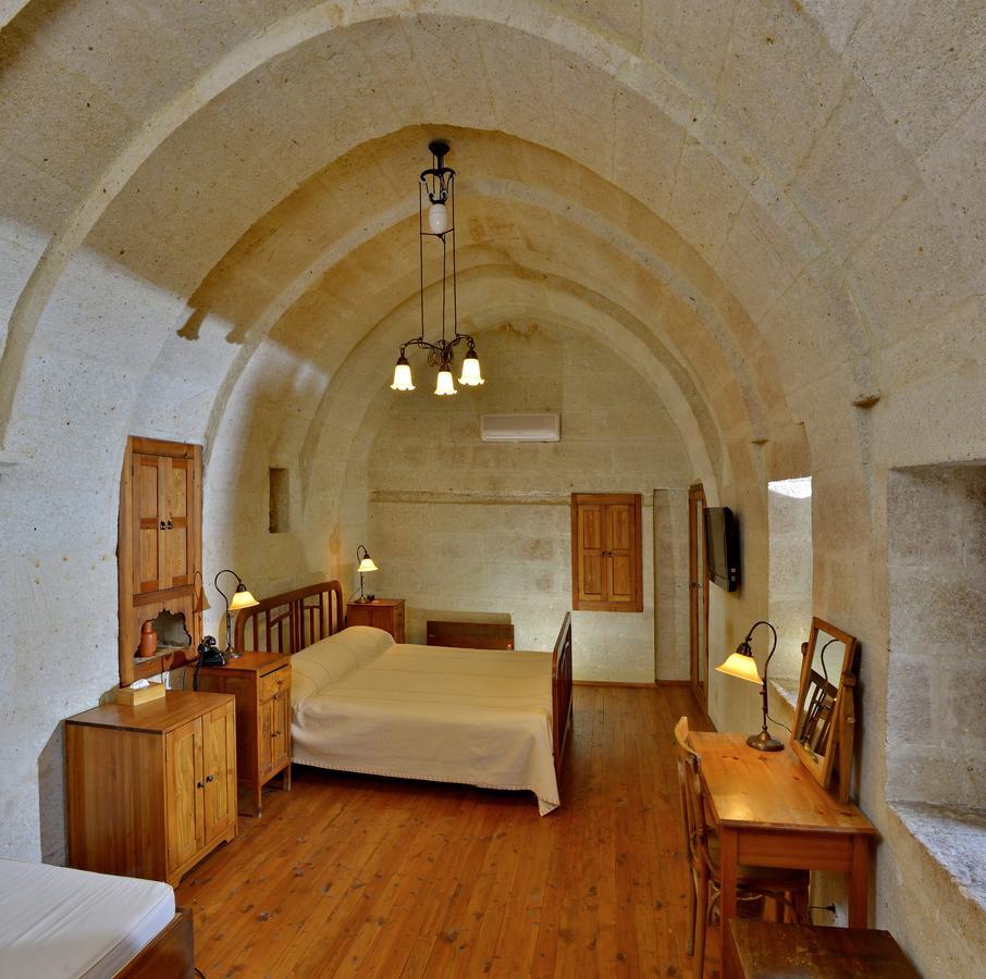 Esbelli Evi Cave Houses 어굽 외부 사진