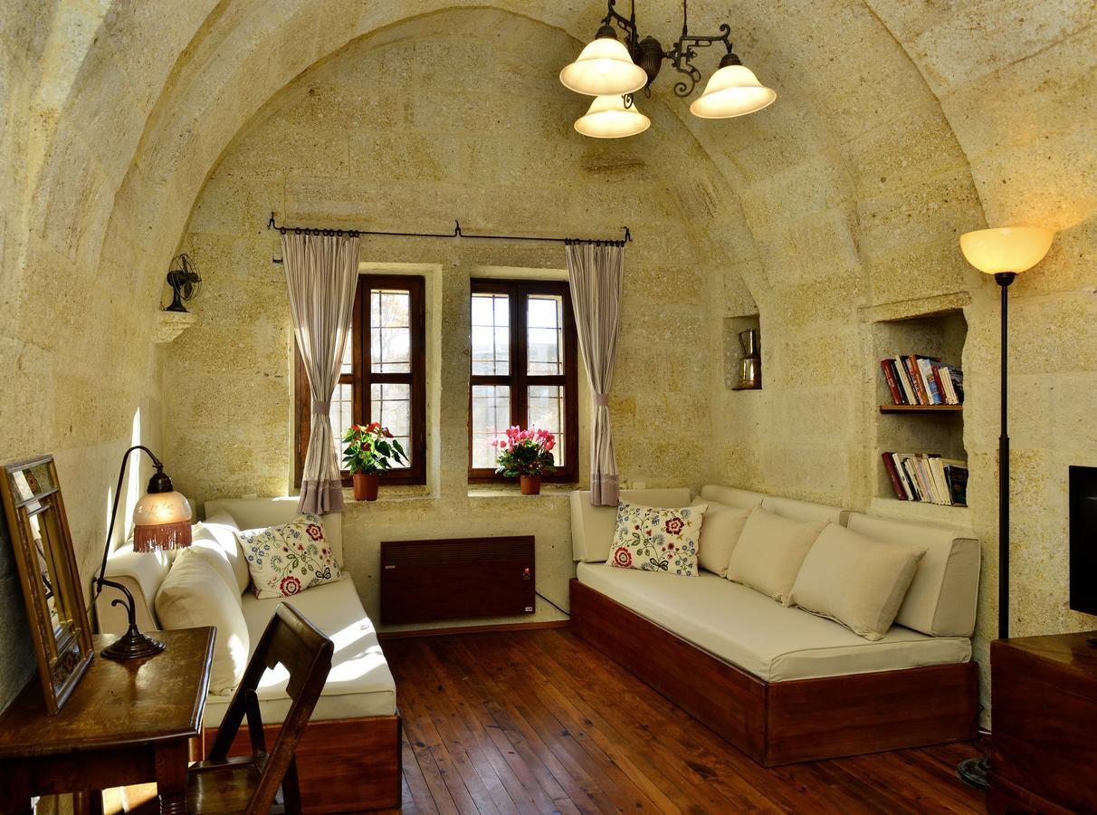 Esbelli Evi Cave Houses 어굽 외부 사진