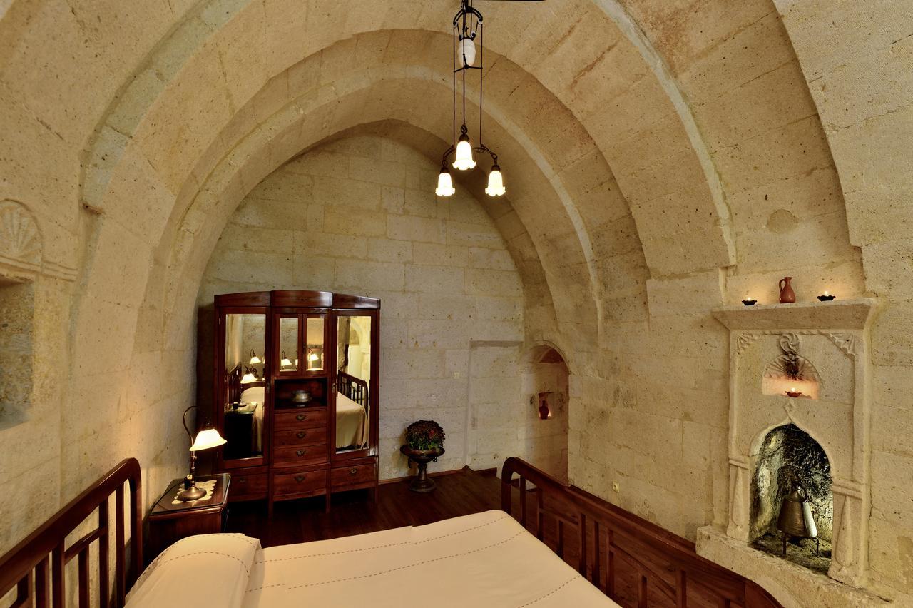 Esbelli Evi Cave Houses 어굽 외부 사진